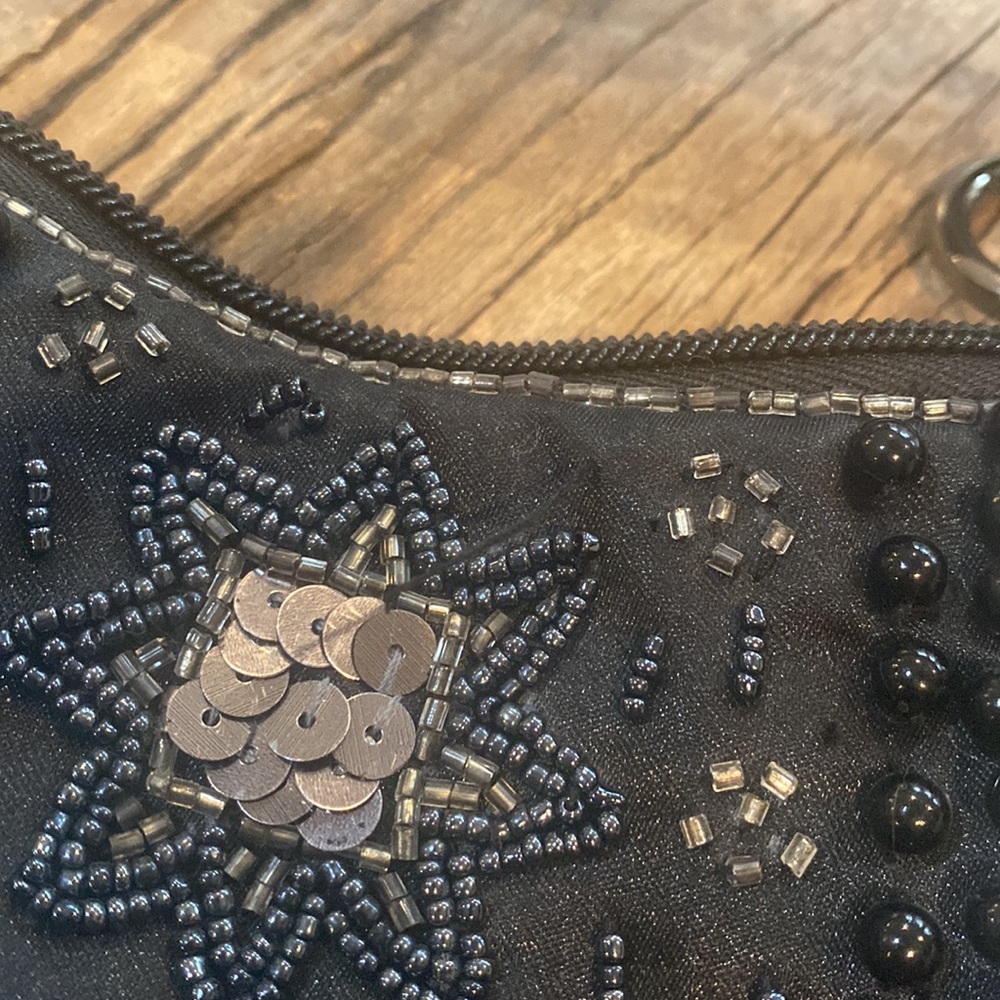 Sequin & beaded purse - Picture 7 of 7